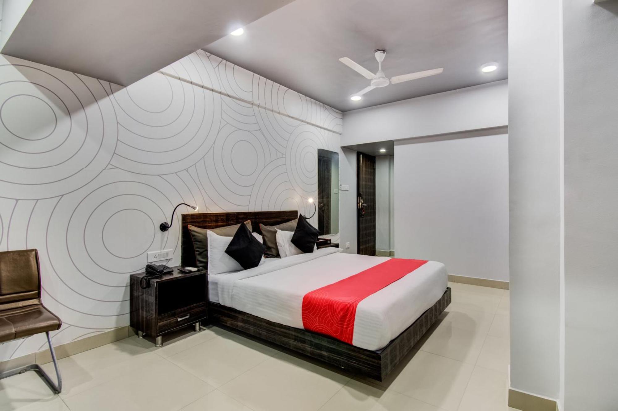 Collection O Rajdhani Near Pune Railway Station Экстерьер фото