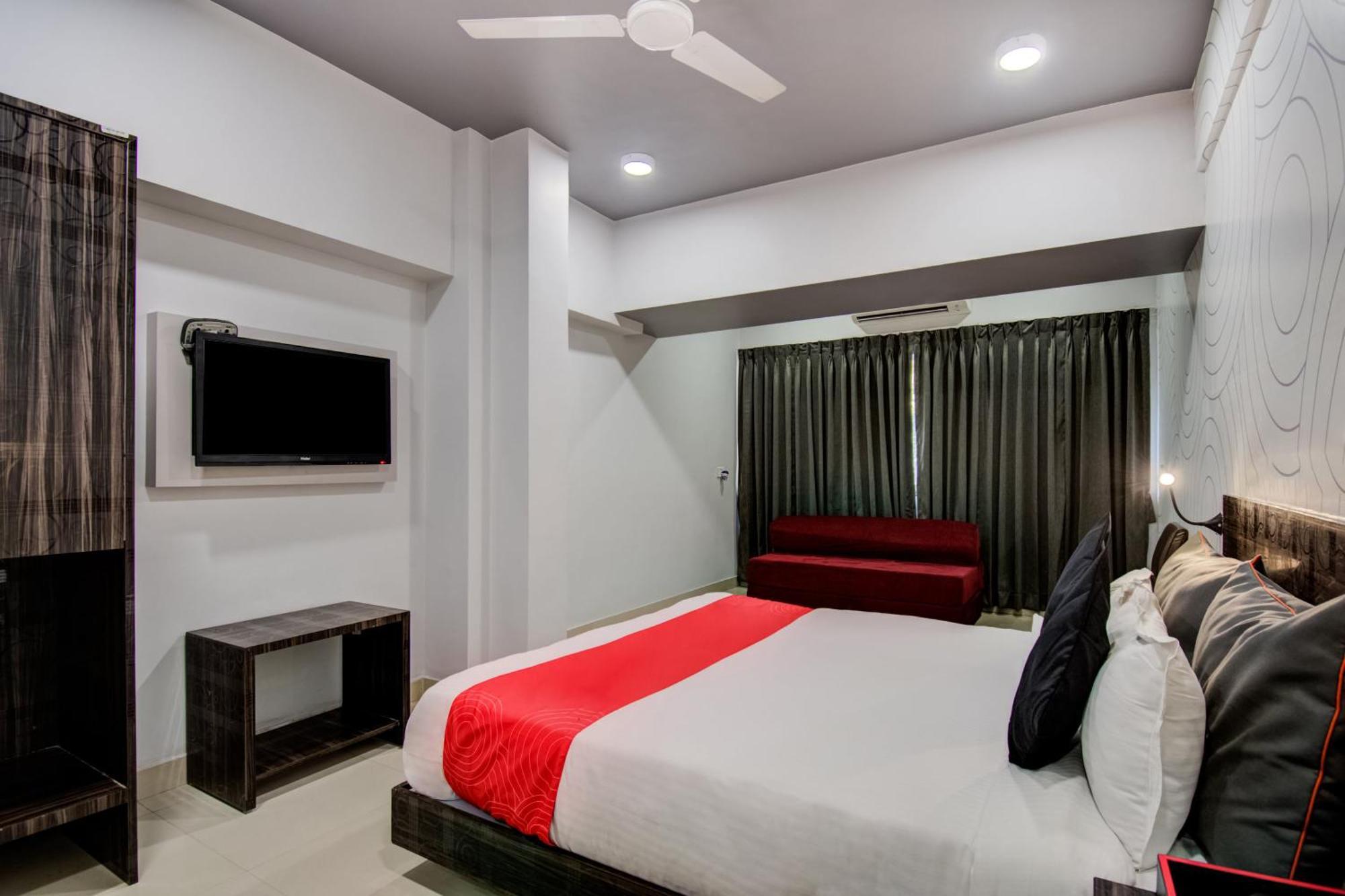 Collection O Rajdhani Near Pune Railway Station Экстерьер фото